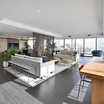 Central Sq Studio W Gym Doorman Wd Roof Bos-313