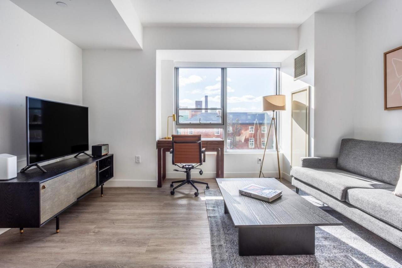 Central Sq Studio W Gym Doorman Wd Roof Bos-313 *