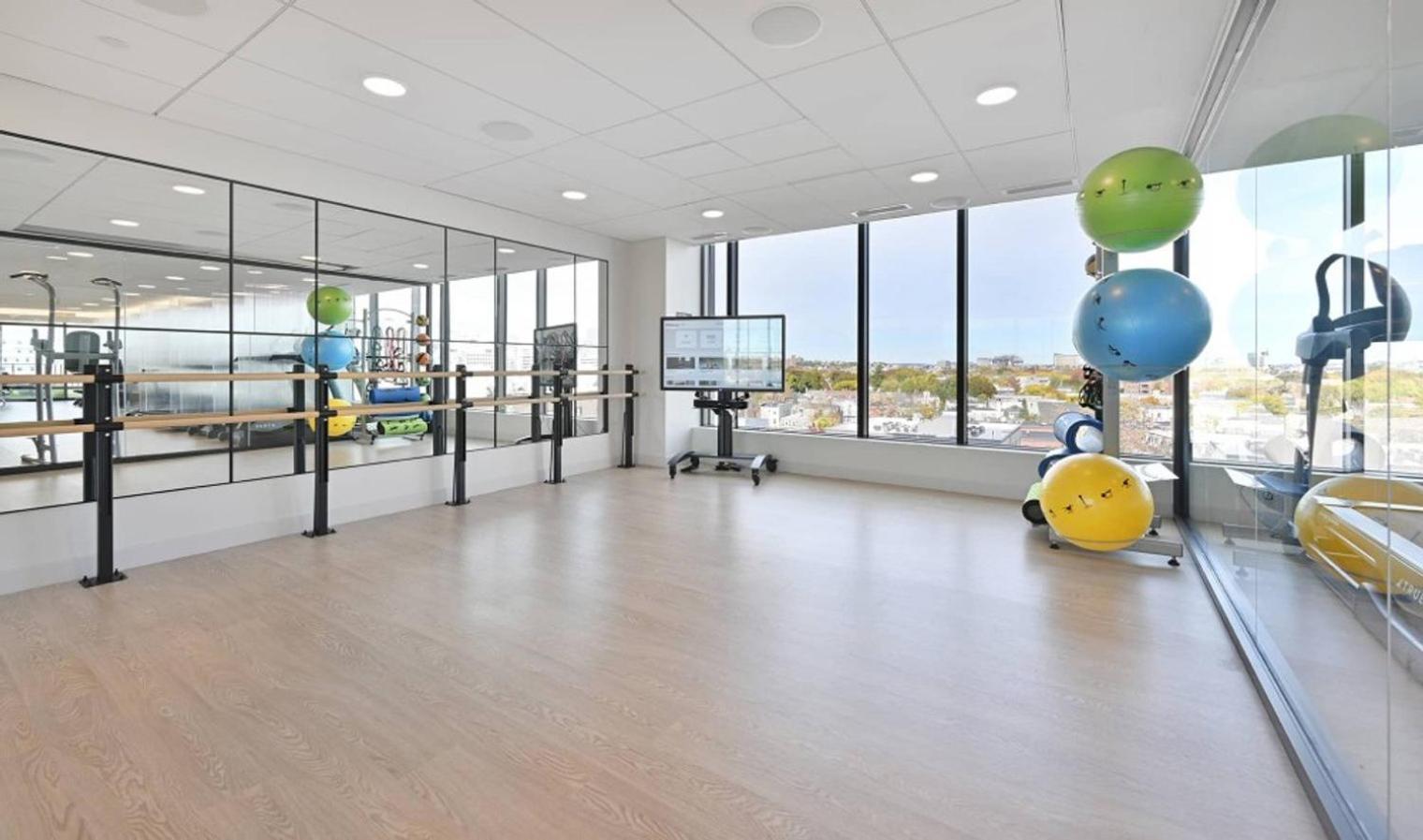 Central Sq Studio W Gym Doorman Wd Roof Bos-313 * Cambridge